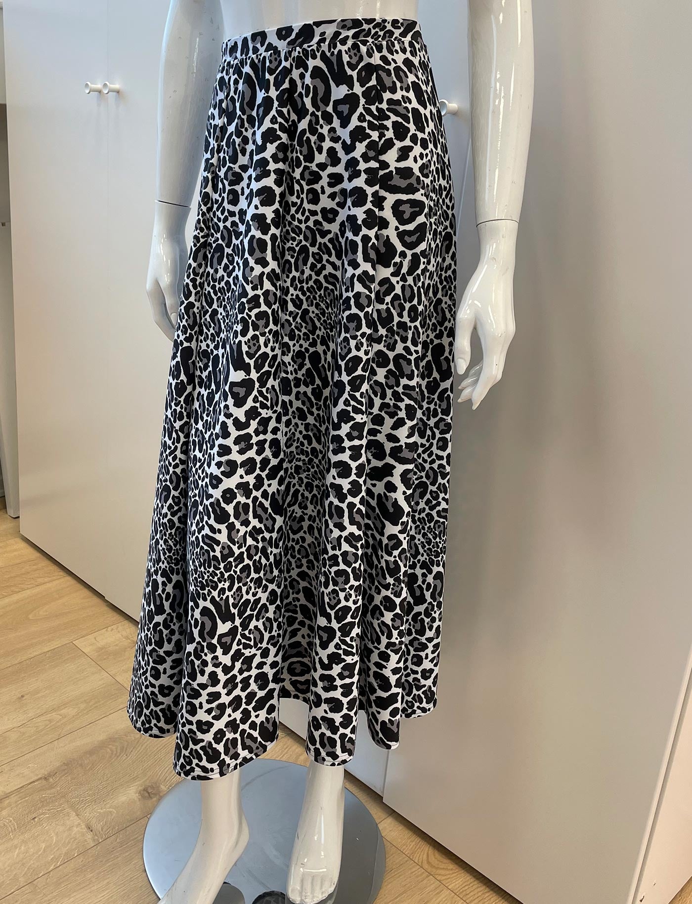 Standard træningsskørt til piger i leopardprint