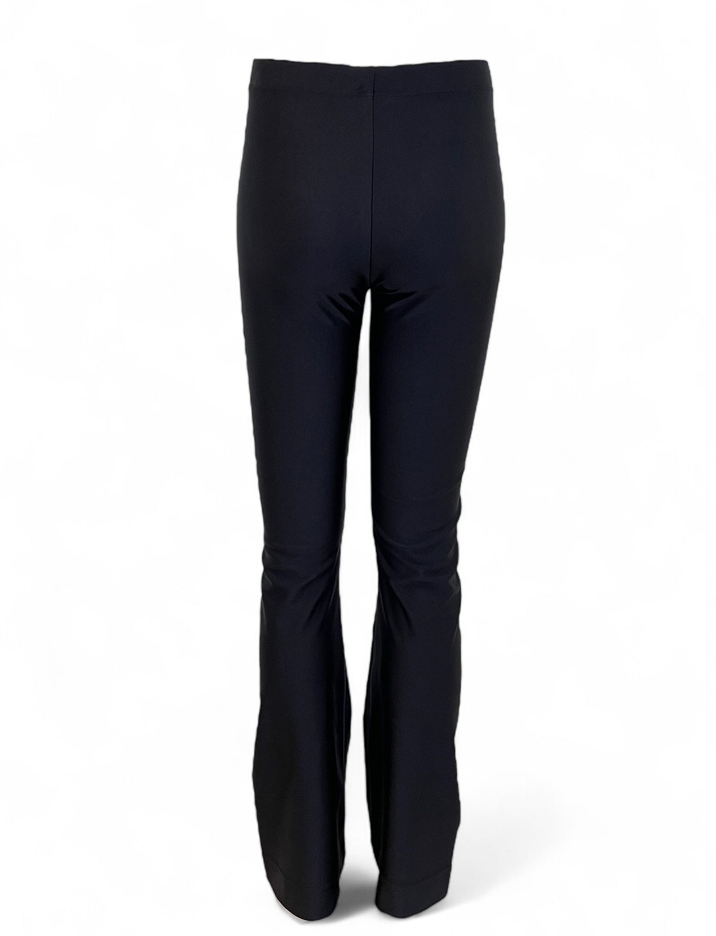 Bukser med vidde i ben. Sort blank lycra.